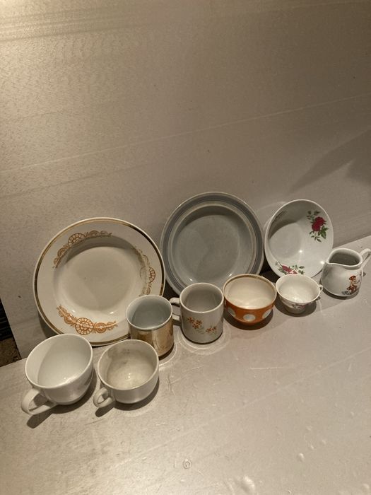 Talerze,kubki,filiżanki prl