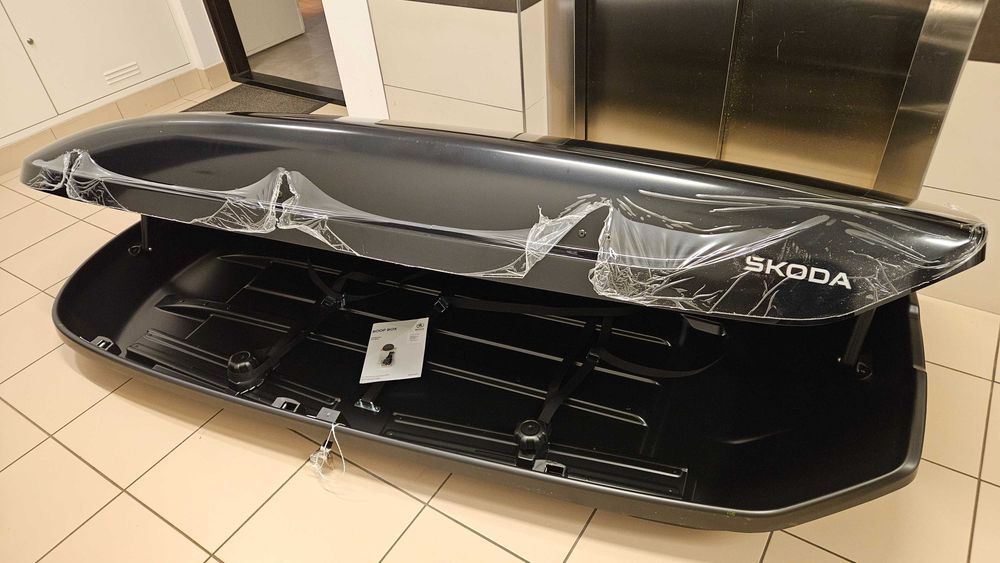 Kufer dachowy Skoda, box otwierany obustronnie 400l, narty do 200 cm
