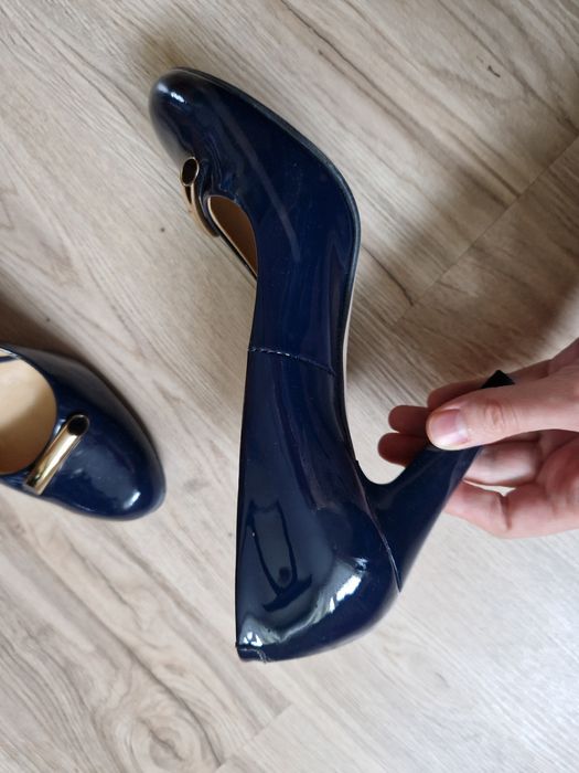 Granatowe czółenka eska 38,5 szpilki