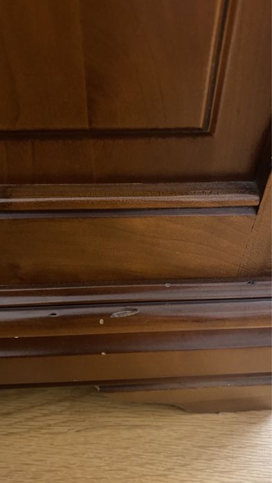 Aparador em madeira maciça