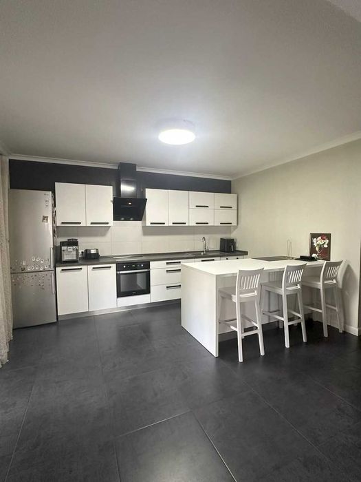 Продаж будинку в Іванковичах — 165 м², 8 соток, гараж