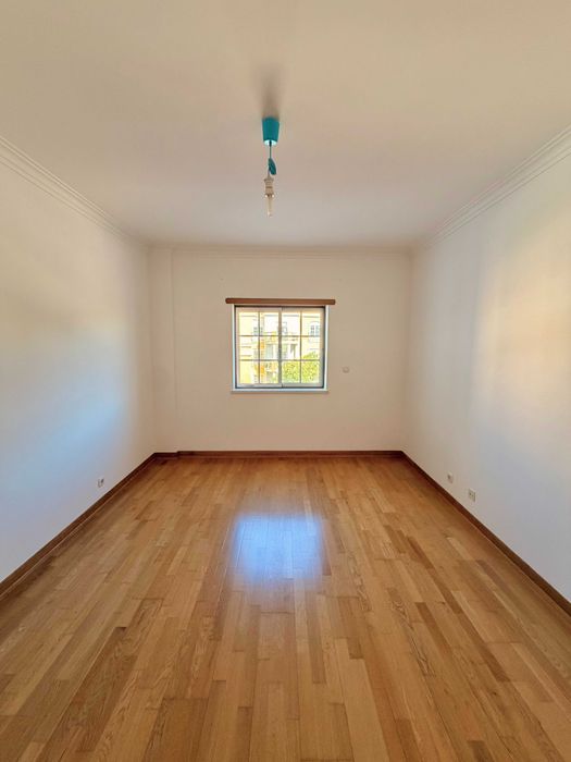 T4 de 160 m² no Jardim da Lomba |Condomínio Privado|Garagem 4 Carros