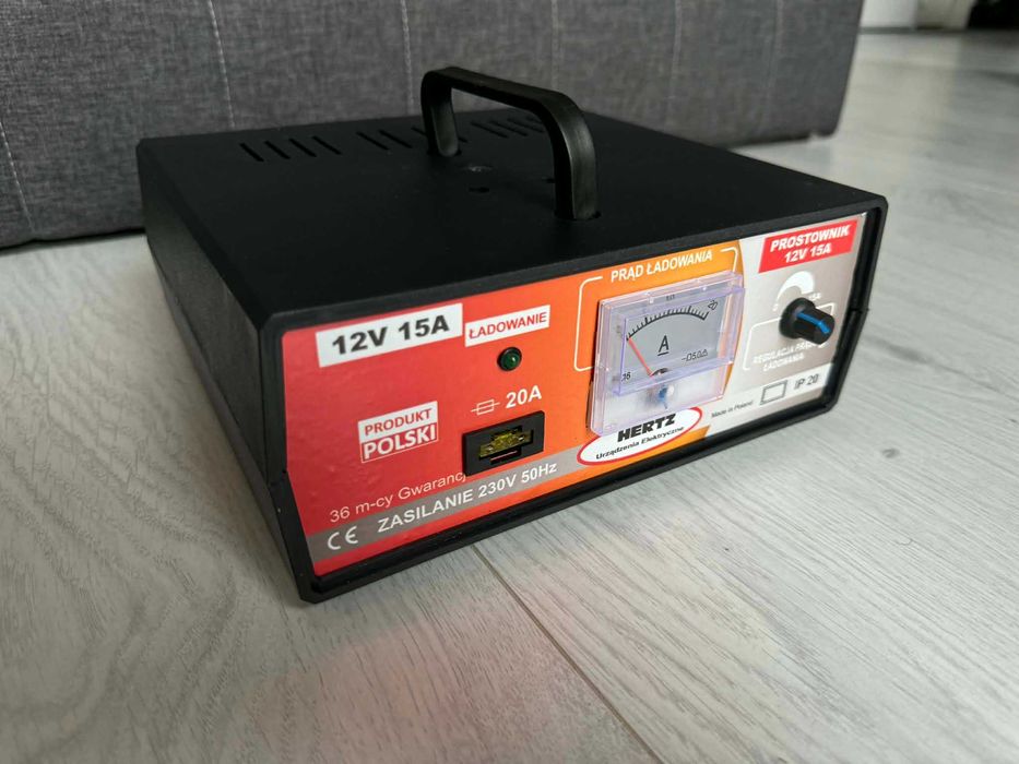 Prostownik Samochodowy HERTZ  12V 15A PRODUKT POLSKI SOLIDNY !!!