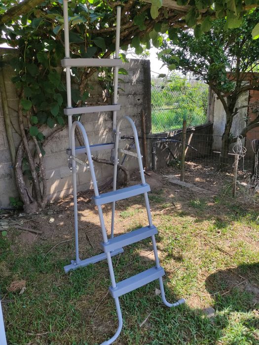 Escadas para piscina