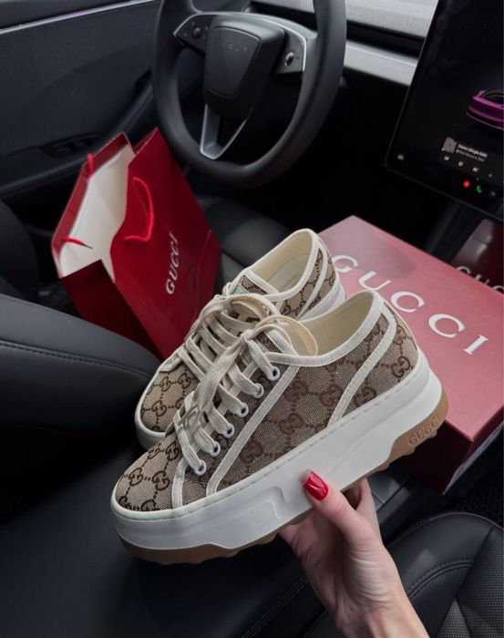 Кеди Gucci в наявності)