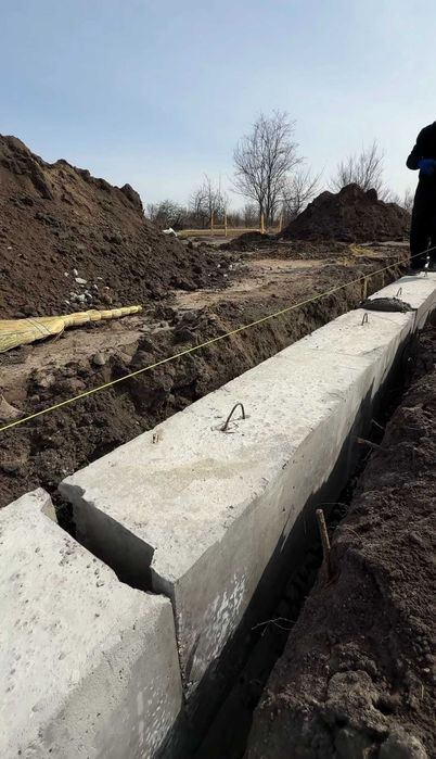 Фундамент будинку під ключ. Якісний фундамент. Армування, опалубка, заливка бетону. Фундамент для будинку. Фундаментні роботи