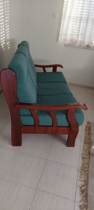 Conjunto Sofá 3 lugares + 2 lugares em madeira
