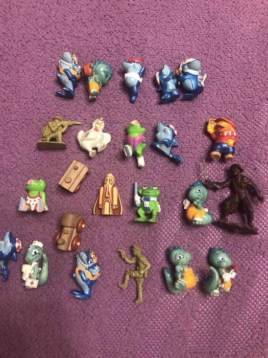 Іграшки фігурки з Кіндера
