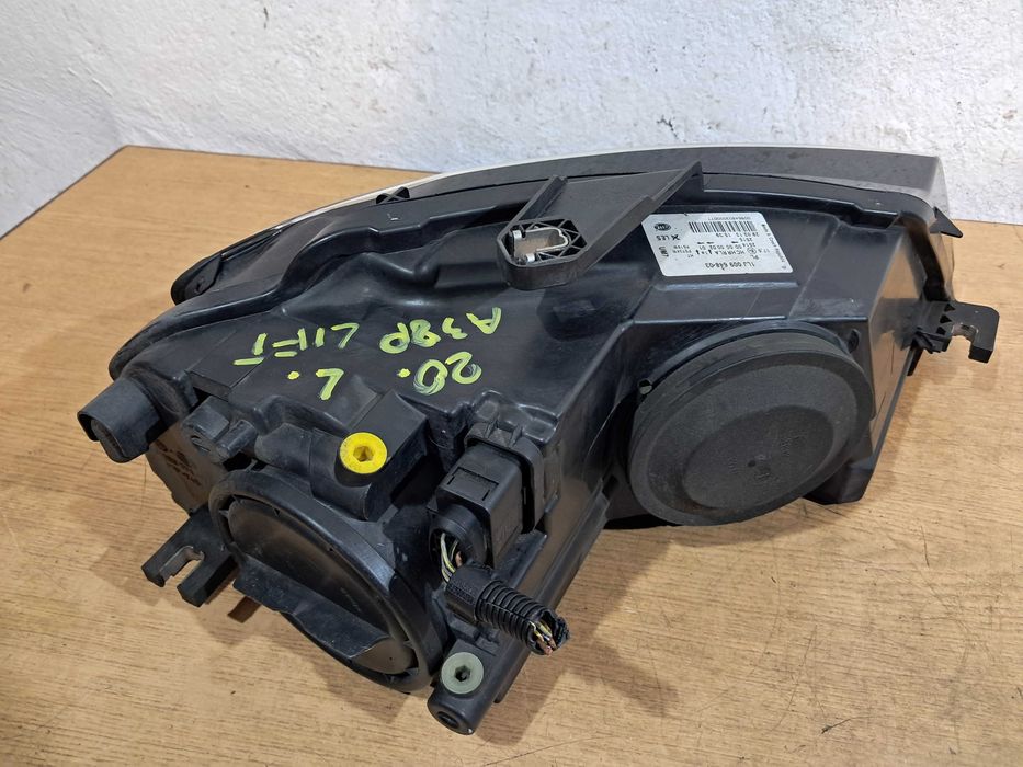 Lampa lempy reflektor przód przedni prawy + lewy AUDI A3 8P Lift UK