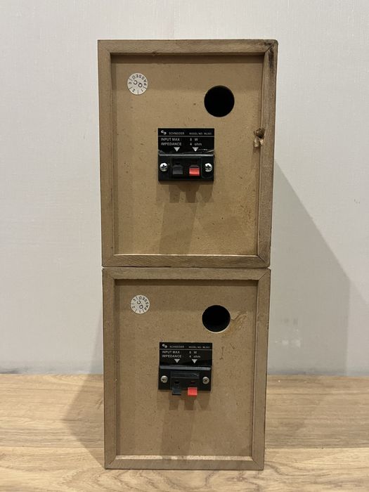 Музика,музикальний центр,Hi-Fi система Schneider AUX/Радіо