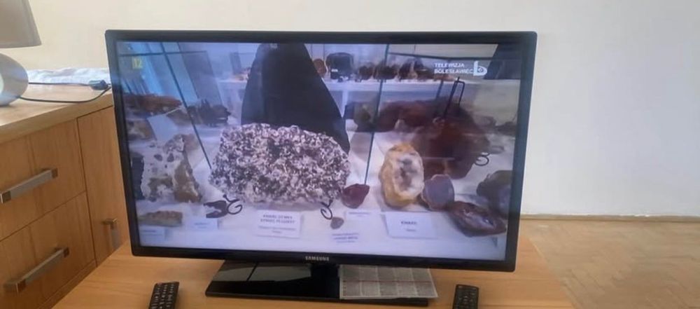 Telewizor Samsung 32 cale UE32EH4000 nie-smart TV + Dekoder.