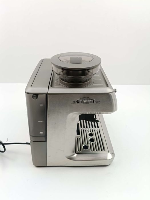 Ekspres kolbowy Sage the Barista Express SES875BSS