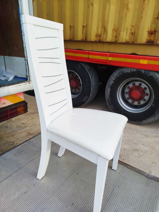 Cadeira de sala de jantar, nova