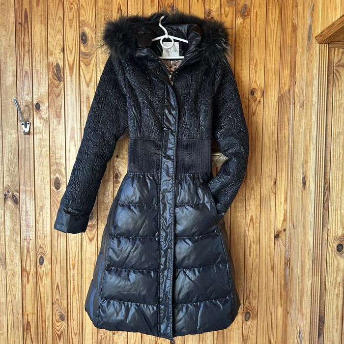 Жіночій пуховик/куртка moncler чорного кольору,в середені пух/перо