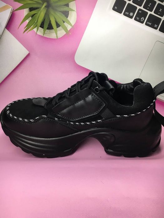 ТОП Модные женские кроссовки