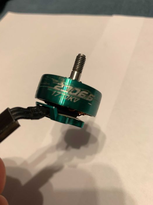 Silnik bezszczotkowy FPV 2306.5 1700KV – używany, stan nieznany