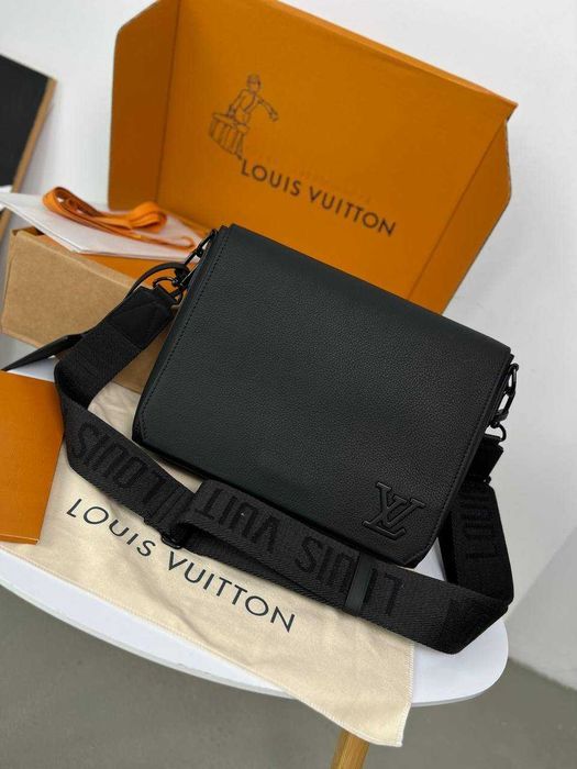 Классический мессенджер Louis Vuitton плечевая сумка Takeoff чер — zdjęcie 4