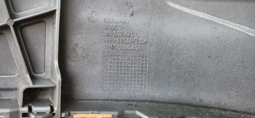 Zderzak tył VW GOLF 5