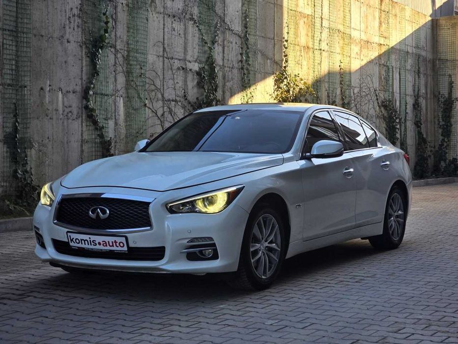 Продам  Infiniti Q50 2016. Можна в розстрочку, під викуп.