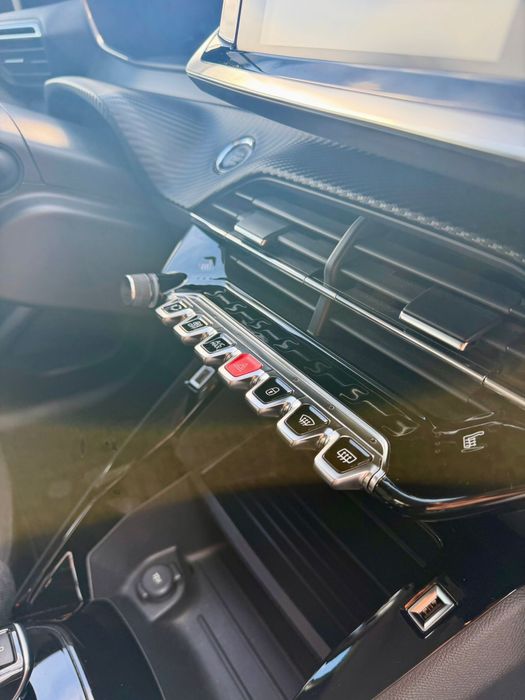 Peugeot e-208 Active