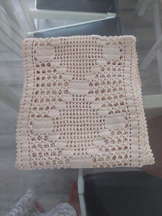Caminho de mesa em croché feito à mão – 200 × 21 cm – vintage