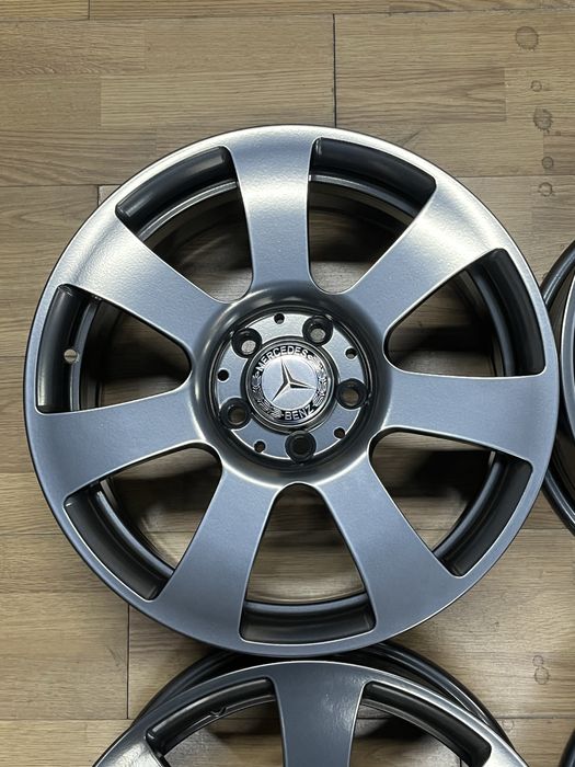 Легкосплавні оригінальні диски Mercedes 5*112R17