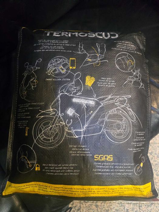 Tucano Urbano Termoscud r176cx - preto Forza 125