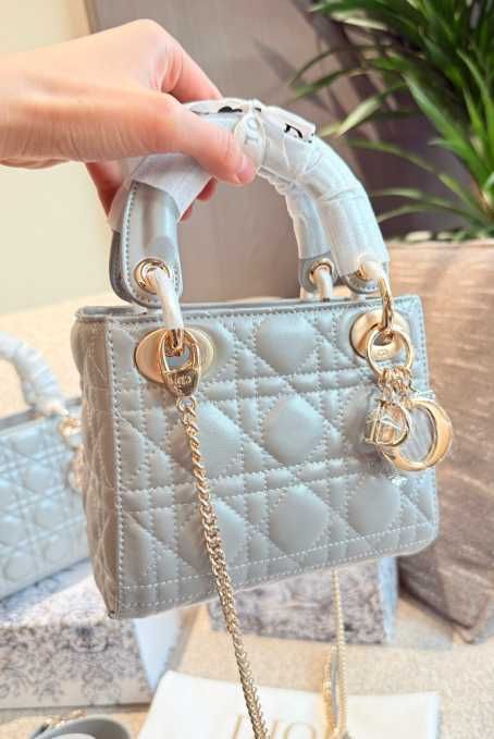 Puder perłowy Dior Lady