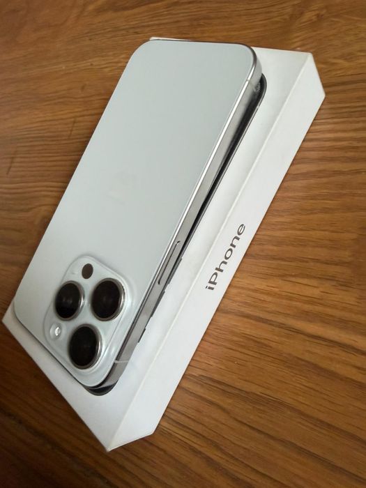 iPhone 15 pro 128gb