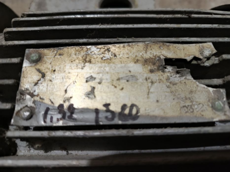 Продам електродвигун фланець