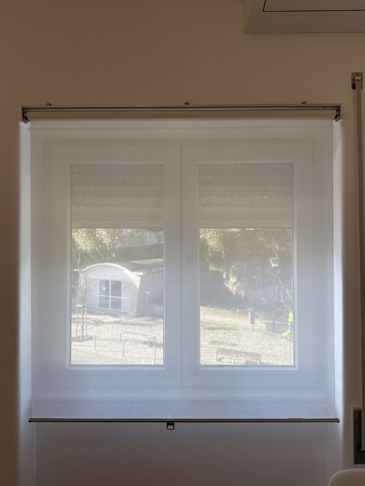 Estores de correr brancos. Skogsklover.