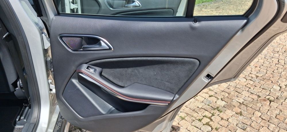 Mercedes GLA180d AMG Line