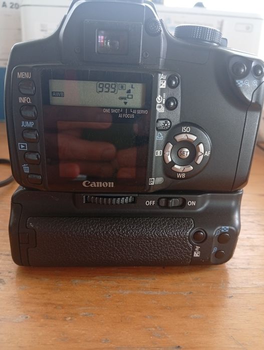 Canon EOS 350d + lente 28/90mm+Grip+3 baterias