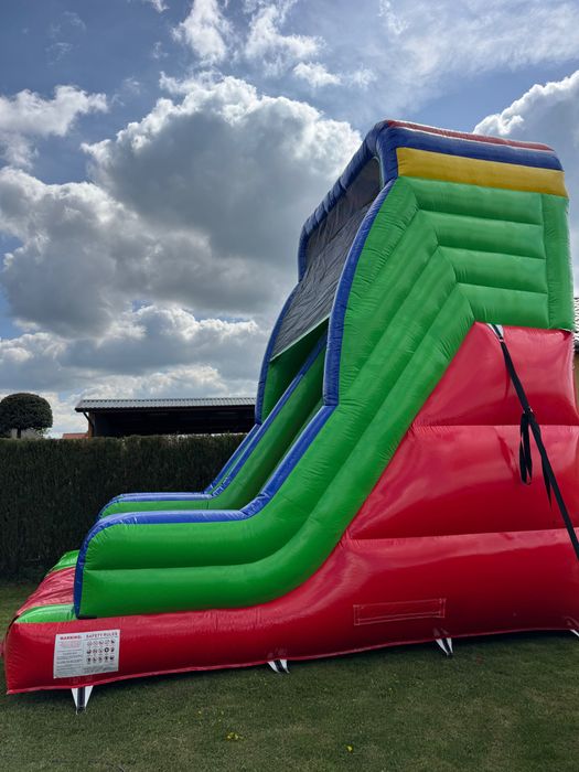 Zjezdzalnia dmuchaniec