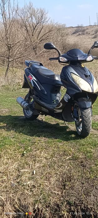 Продам скутер 100куб.