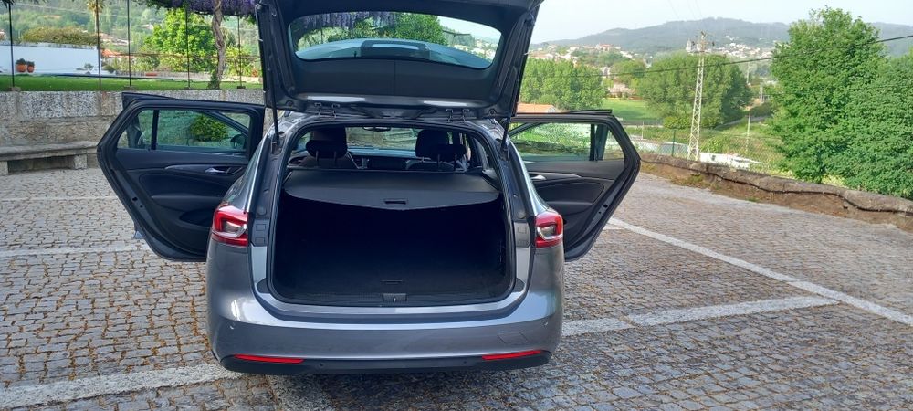 Opel insignia Sports Tourer 1.5 D. Business Edition