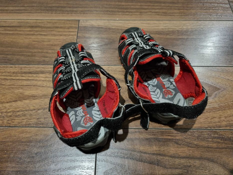 Sandały dziecięce Walky rozmiar 26