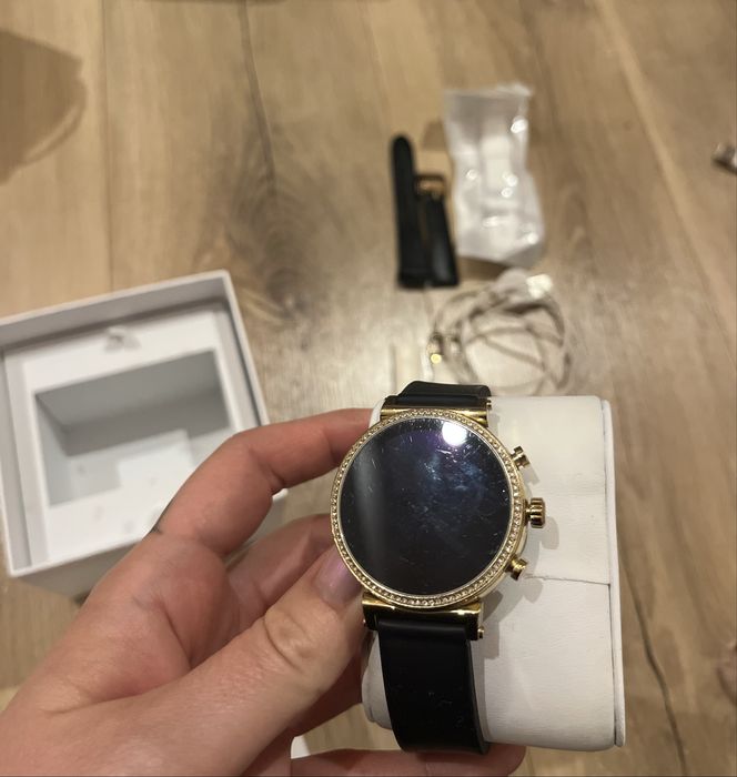 Zegarek smartwatche damski MKT5068