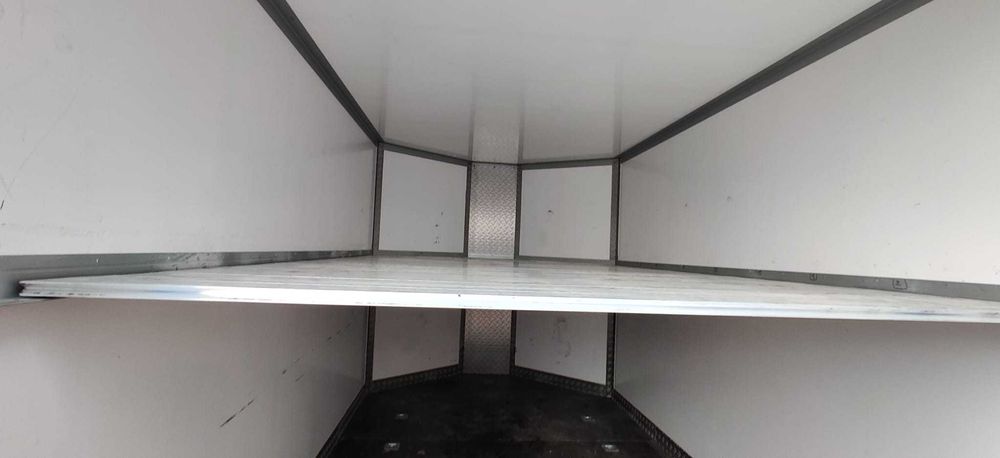 reboque de carga caixa fechada