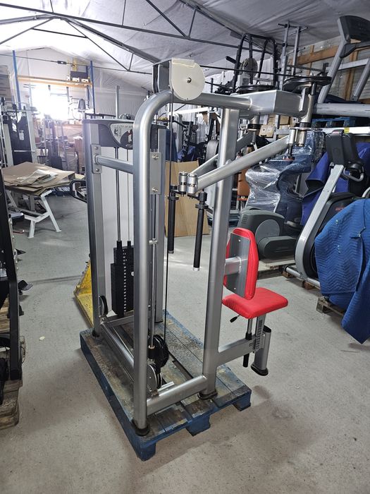 Buterffly- Deltoid 2w1  BH Fitness stos 90kg