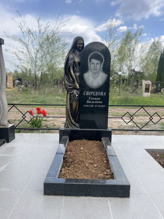 Памятники по доступной цене в наличии и под заказ, благоустройство