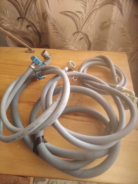 Шланги для пральних машин.