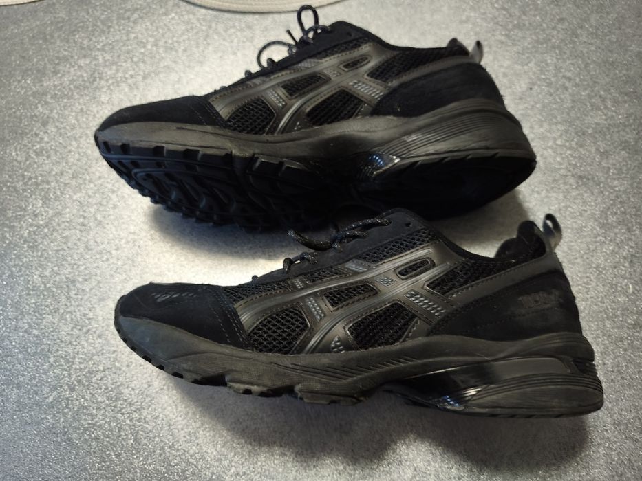 Buty męskie Asics. 42