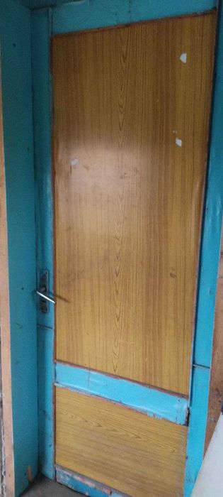 СРОЧНО!Дача в городе. Груба.Свет.Вода.Прописка.Рядом жилые Дома.+Озеро