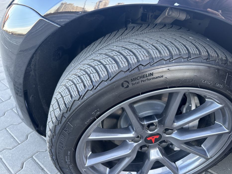 тесла 3 2022 рік