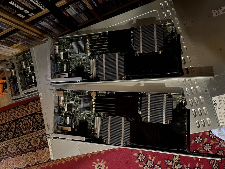 Supermicro CSE 827-14 8x Xeon X5675 3,46 CPU 240GB RAM 2x 1400W