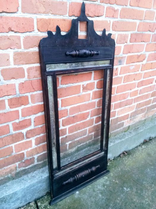 Дерев'яна рама для великого дзеркала