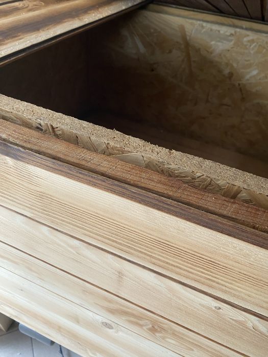 Ogromna donica drewniana