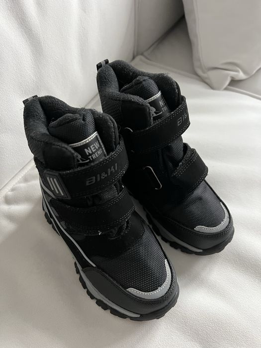 Дитячі черевики зимові (нові)