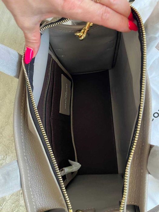 Сумка Marc Jacobs The Leather Medium Tote